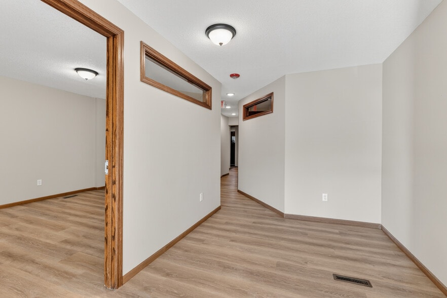 More Photos Of 407 Vermillion St, Hastings Office For Sale