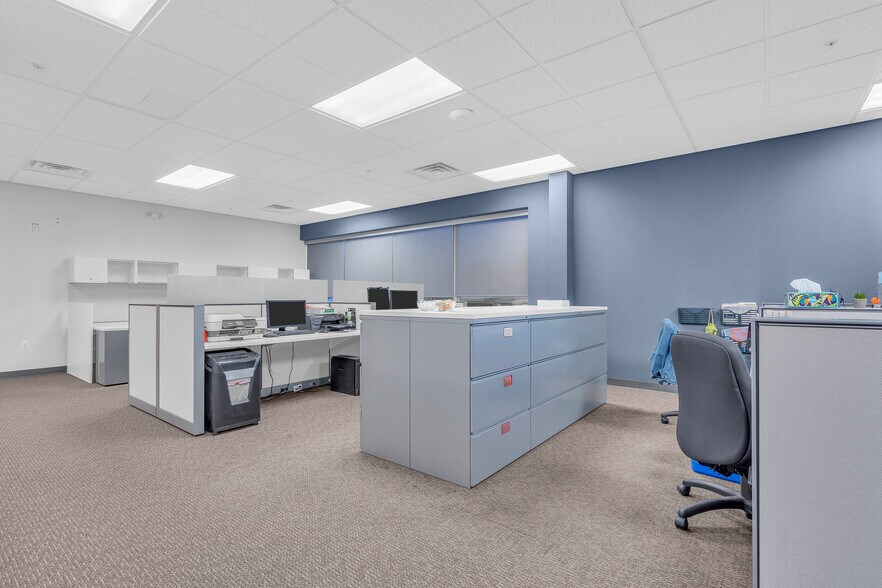 More Photos Of 1001 Corporate Cir, Toms River Warehouse For Lease
