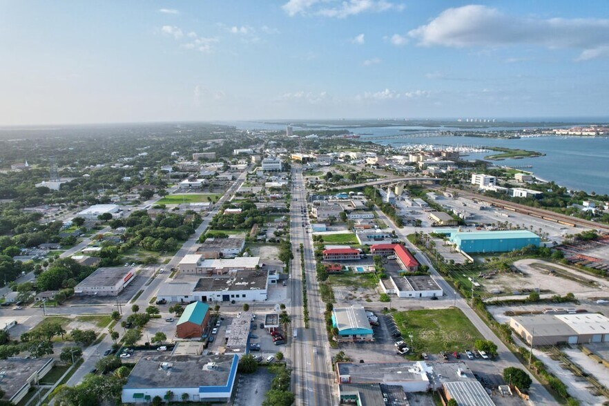 More Photos Of 706 S US Highway 1, Fort Pierce Freestanding For Sale