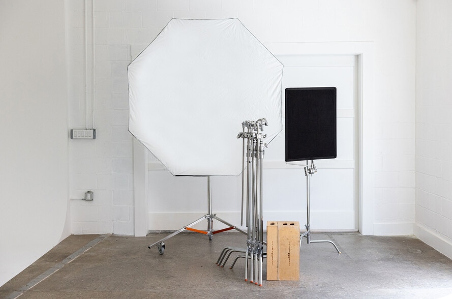 More Photos Of 2228 Barry Ave, Los Angeles Warehouse For Lease