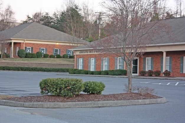 More Photos Of 508 Princeton Rd, Johnson City Medical For Lease
