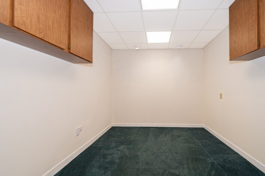 More Photos Of 331 N Maitland Ave, Maitland Medical For Sale