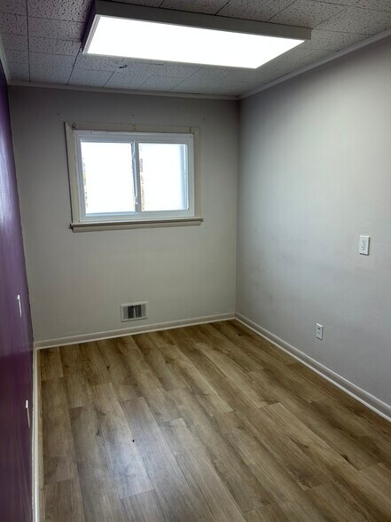 More Photos Of 2305 N Wood Ave, Roselle Medical For Sale