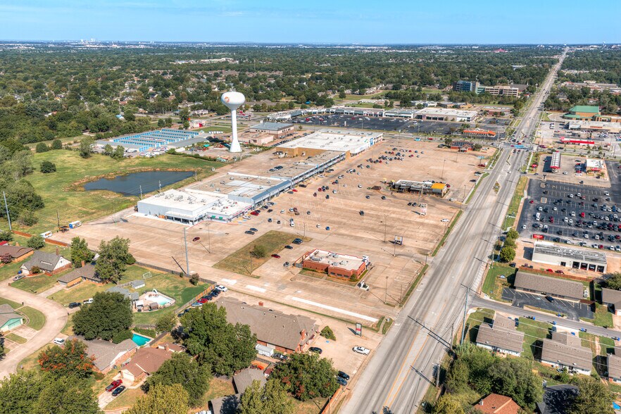 More Photos Of , Broken Arrow General Retail For Sale