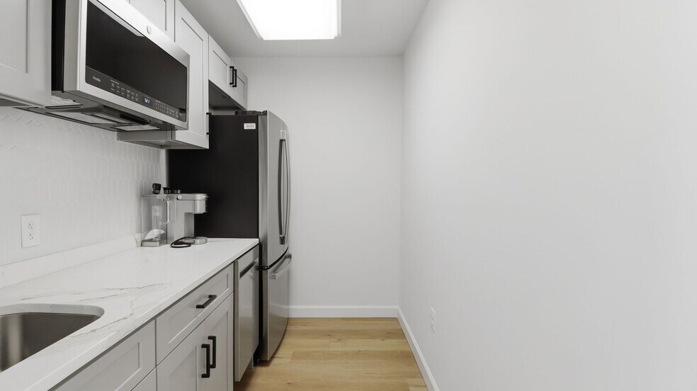 More Photos Of 15300 Spencerville Ct, Burtonsville Medical For Lease