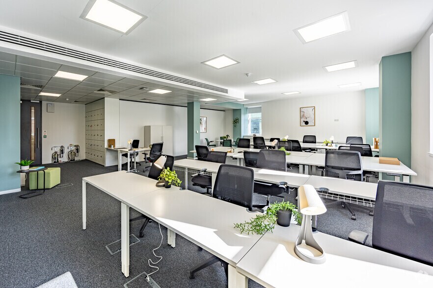 More Photos Of 92-98 Fountainbridge, Edinburgh Coworking Space