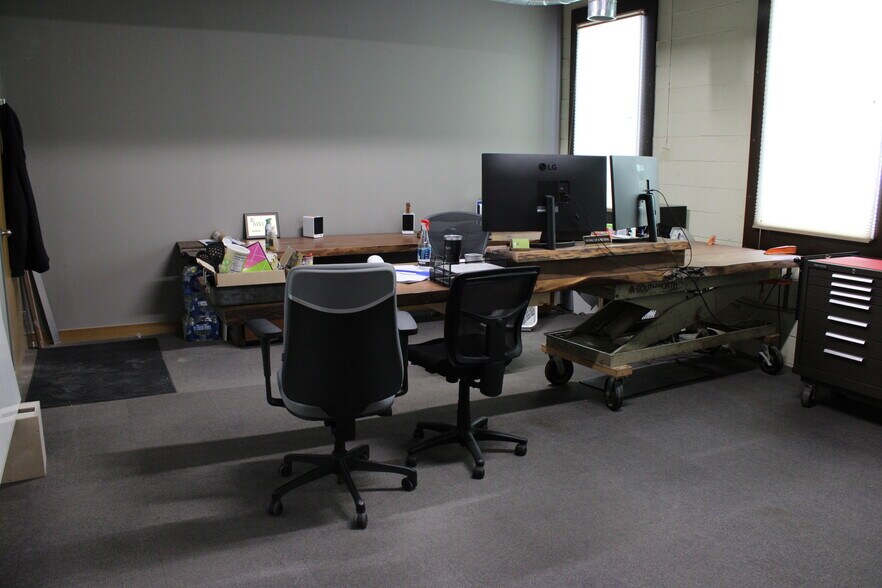 More Photos Of 1505 Cummings Dr, Richmond Warehouse For Lease