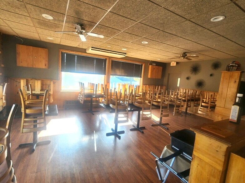 More Photos Of 8390 Seneca Tpke, New Hartford Restaurant For Sale