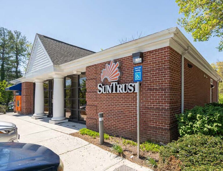 More Photos Of 1702 Reisterstown Rd, Pikesville Bank For Sale