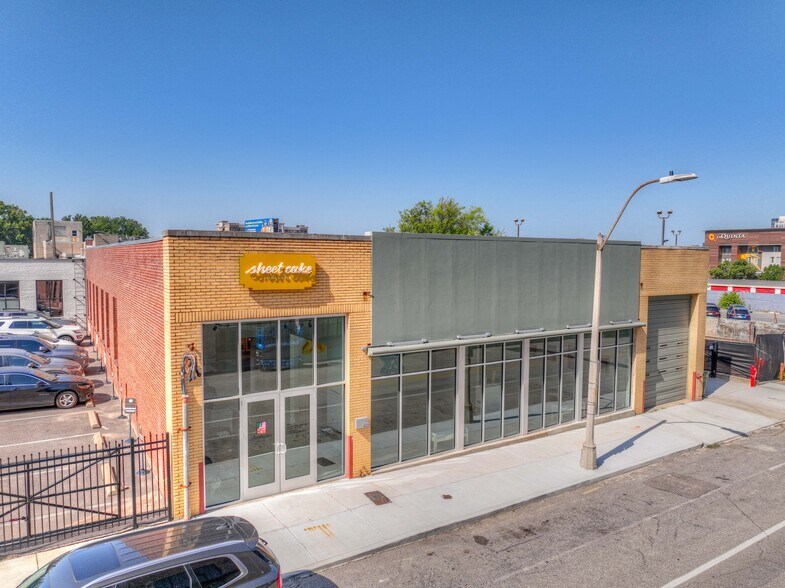 More Photos Of 405 Monroe Ave, Memphis Showroom For Sale