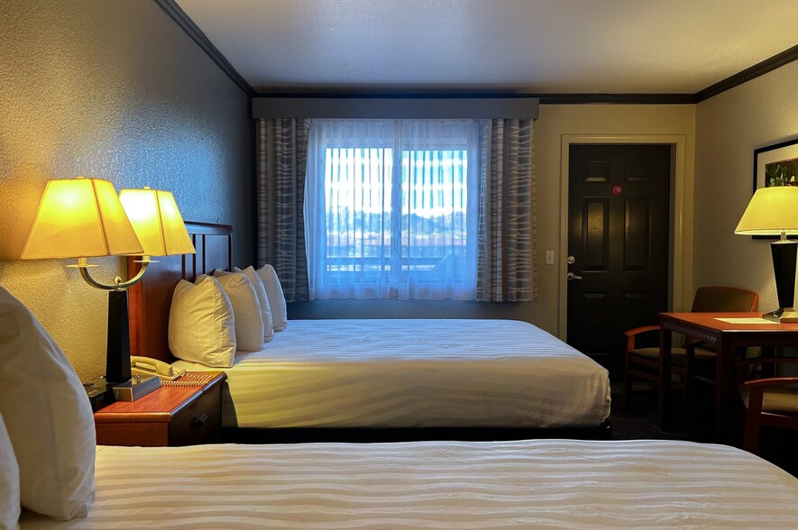 More Photos Of 1101 W Apache Trl, Apache Junction Hotel For Sale