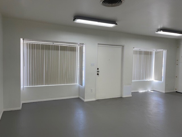 More Photos Of 531 N Marine Ave, Wilmington Warehouse For Sale