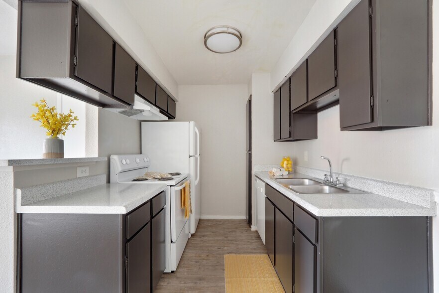 More Photos Of 4405 N Navarro St, Victoria Apartments For Sale