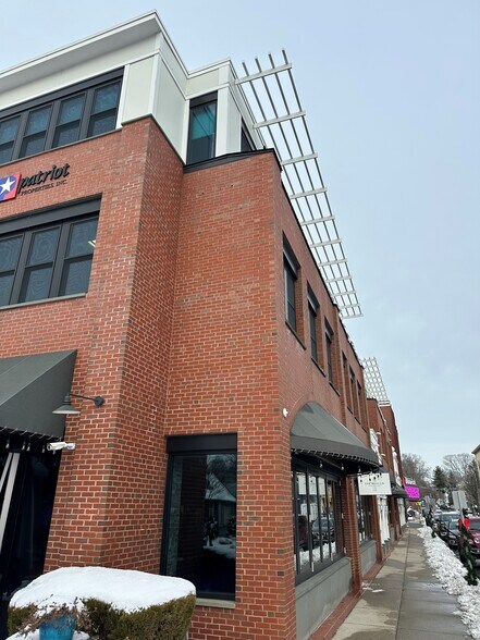 More Photos Of 123 Pleasant St, Marblehead Office For Lease
