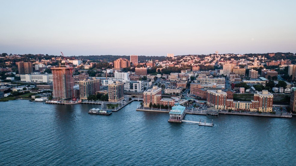 More Photos Of 1 Van Der Donck St, Yonkers Apartments For Lease