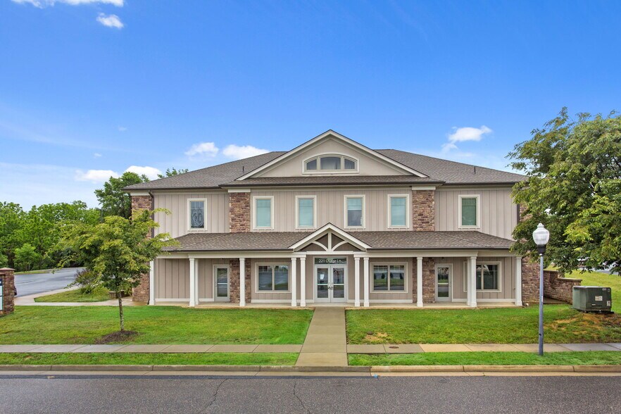 Primary Photo Of 221 Osage Ln, Waynesboro Medical For Lease