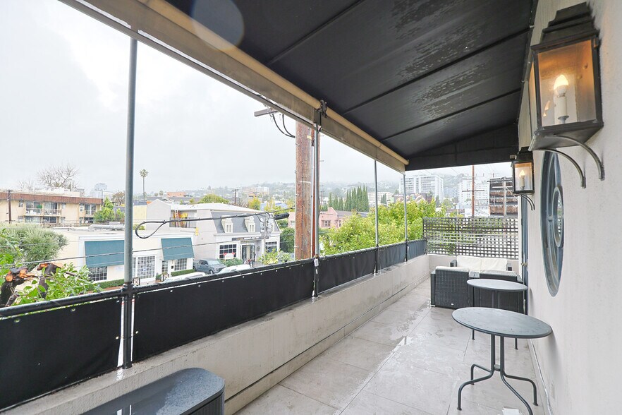 More Photos Of 908-910 N La Cienega Blvd, Los Angeles Storefront Retail Office For Sale