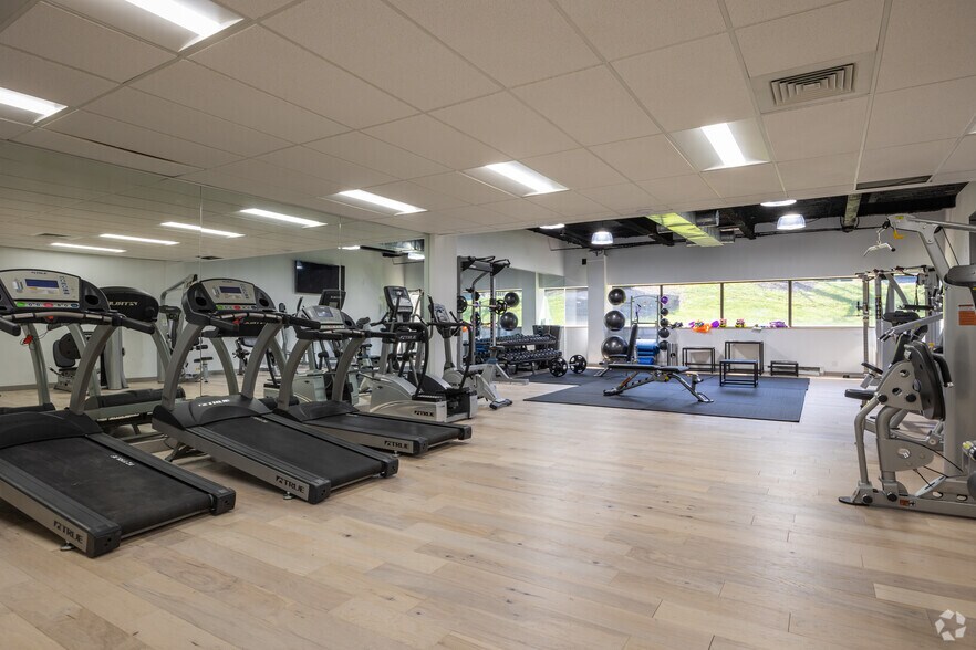 More Photos Of 300 Executive Dr, West Orange Office For Sale