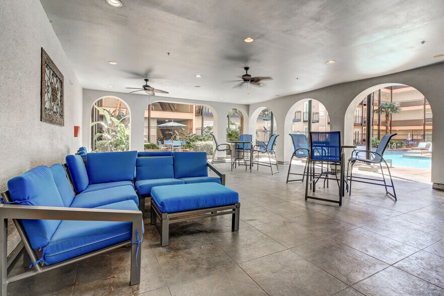More Photos Of 1420 Annunciation St, New Orleans Apartments For Lease