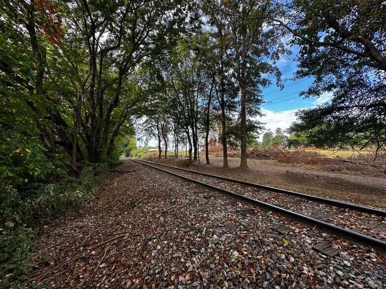 More Photos Of 651 Lincoln St, Oxford Land For Sale