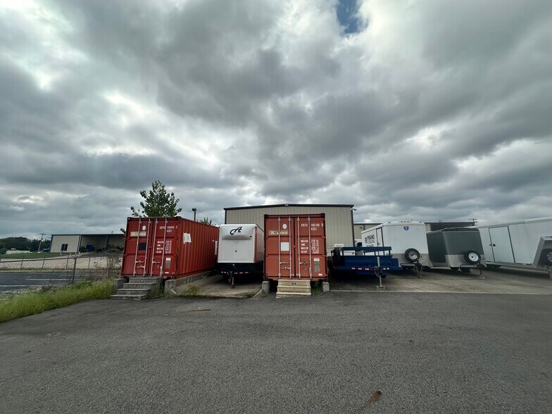 More Photos Of 980 Runway Dr, Conway Warehouse For Sale