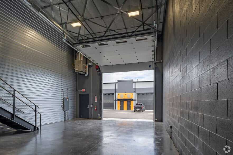 More Photos Of 1010 S Interstate Rd, Castle Rock Showroom For Sale