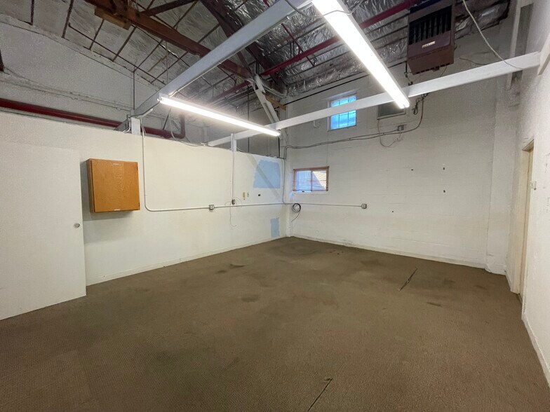 More Photos Of 101 S Coombs St, Napa Warehouse For Lease