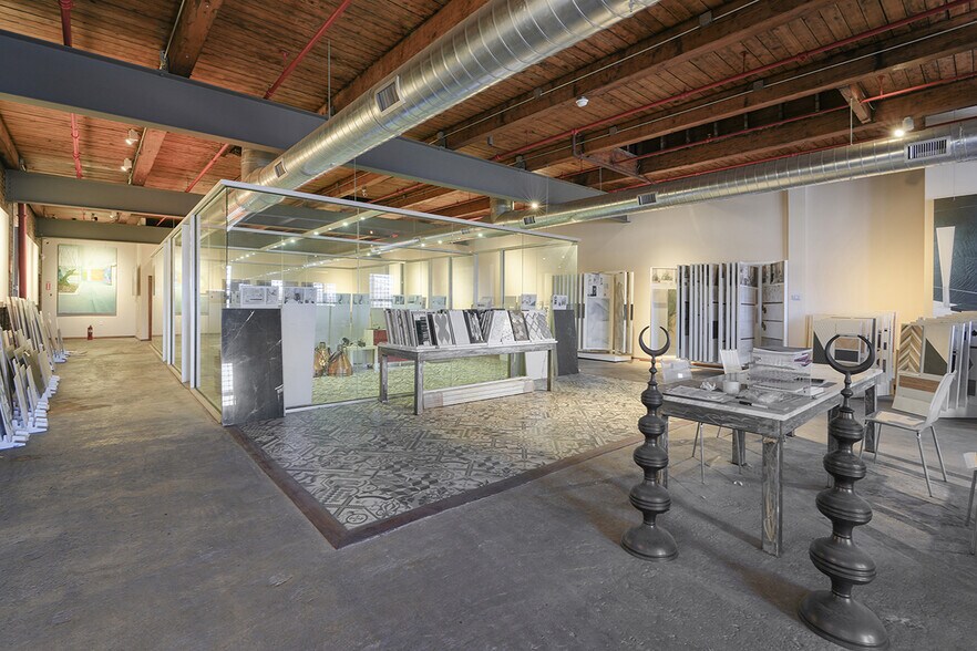 More Photos Of 488-500 Mulberry St, Newark Warehouse For Sale