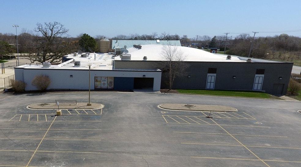 More Photos Of 243 W Roosevelt Rd, West Chicago Bowling Alley For Sale