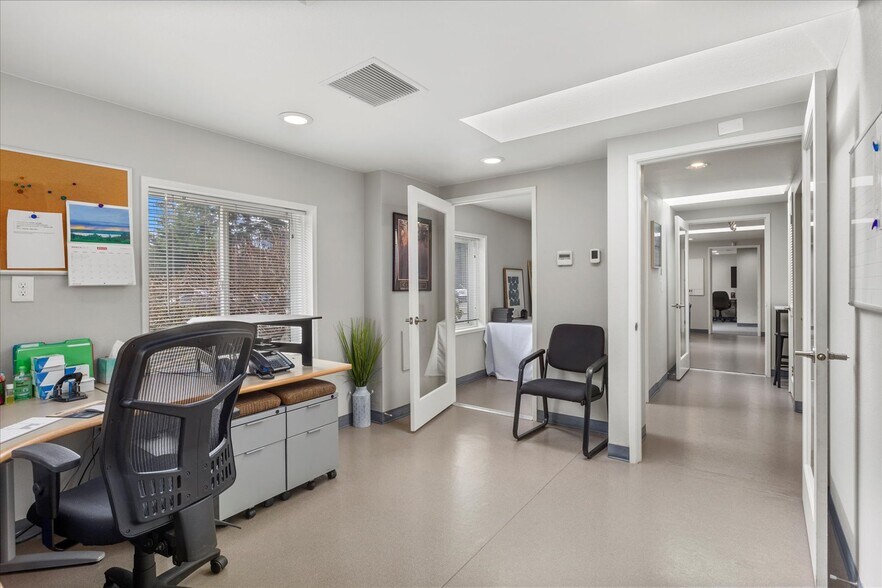 More Photos Of 5603 230th St SW, Mountlake Terrace Office For Sale