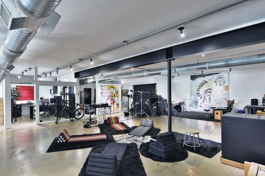 More Photos Of 2217-2219 Main St, Santa Monica Loft Creative Space For Lease