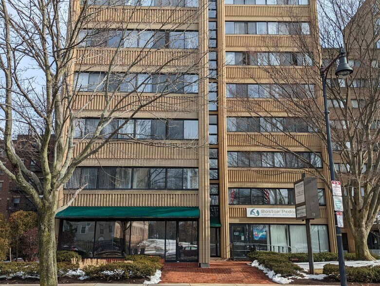 More Photos Of 1931 Commonwealth Ave, Brighton Apartments For Lease