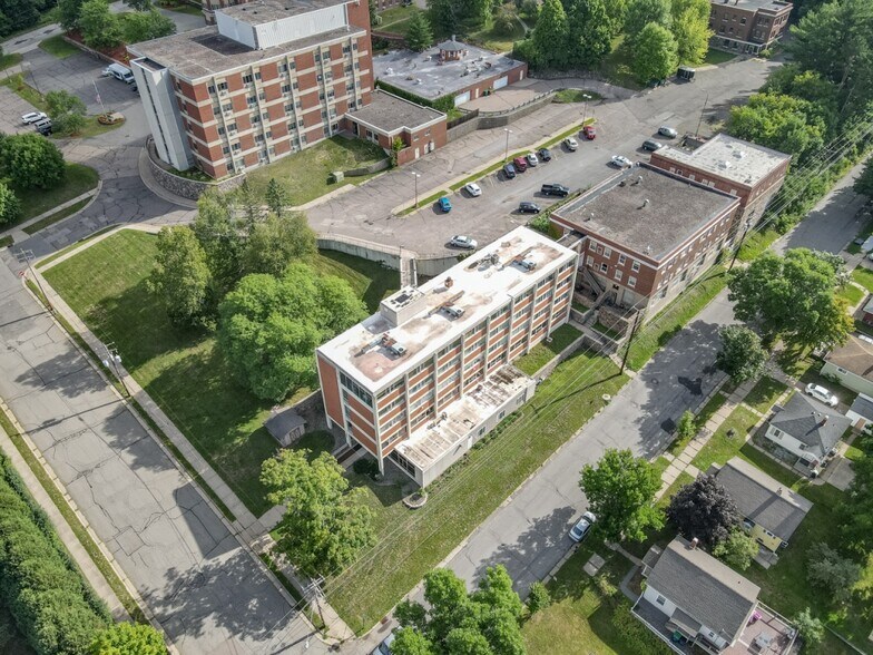 More Photos Of 2801 N 7th St, Wausau Medical For Sale