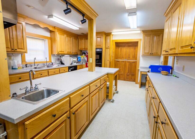 More Photos Of 1667 Cartersville Rd, Cartersville Flex For Sale