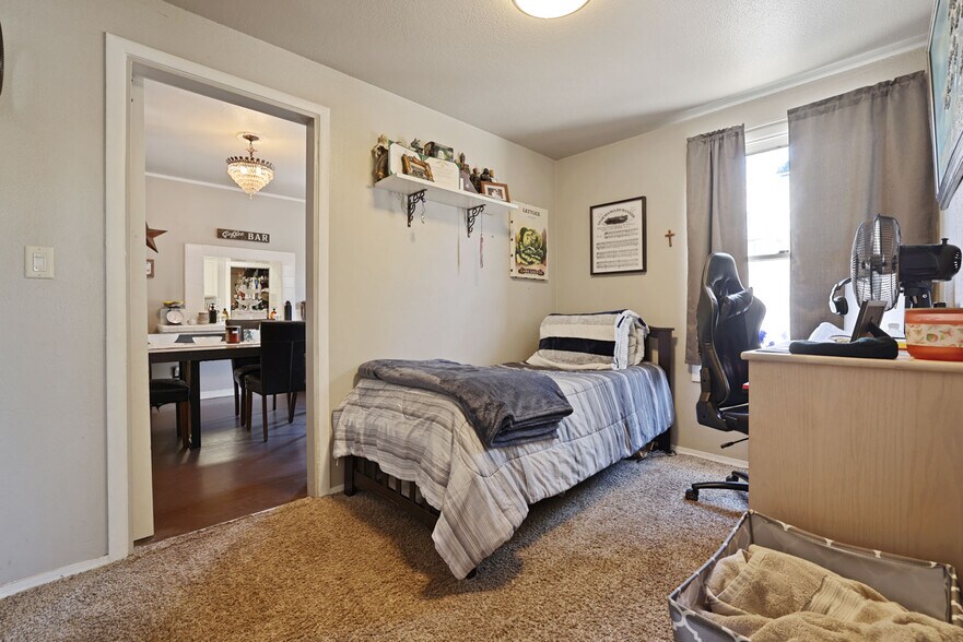 More Photos Of 411 Crane Ave, Turlock Office For Sale