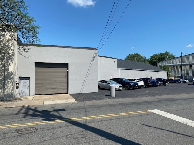 More Photos Of 647 River St, Paterson Warehouse For Lease