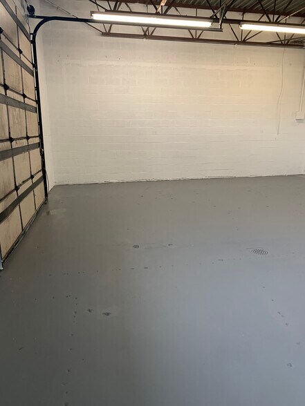 More Photos Of 3120 Beacon St, Colorado Springs Warehouse For Lease