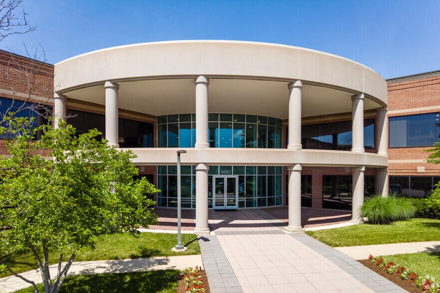 More Photos Of 14840 Conference Center Dr, Chantilly Unknown For Lease