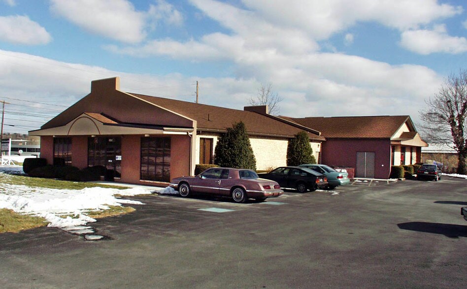 More Photos Of 2415 Old Gettysburg Rd, Camp Hill Office For Lease