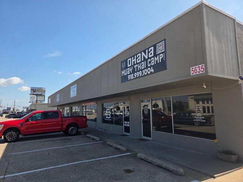 More Photos Of 9714-9748 E 55th Pl, Tulsa Light Manufacturing For Lease