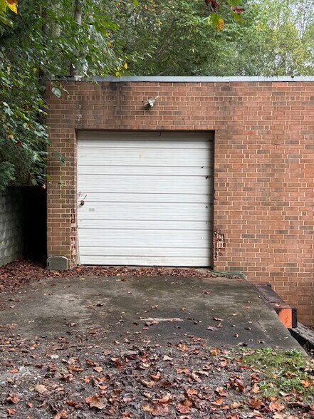 More Photos Of 1525 9th Ave SE, Hickory Warehouse For Sale