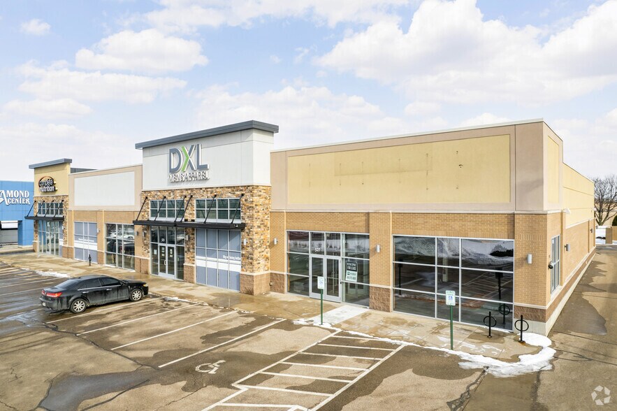More Photos Of 515-527 S Gammon Rd, Madison Freestanding For Lease
