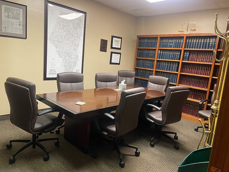 More Photos Of 903 E Ash St, Columbia Office For Sale