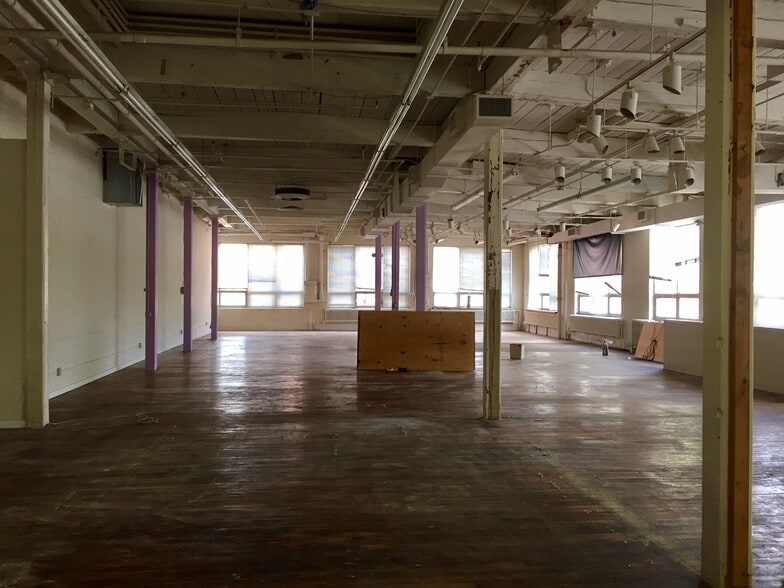 More Photos Of 85 Willow St, New Haven Flex For Lease