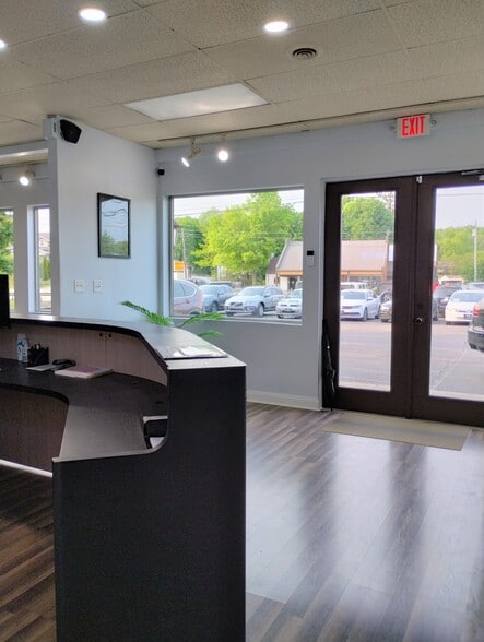 More Photos Of 195 New Castle Rd, Butler Storefront Retail Office For Sale