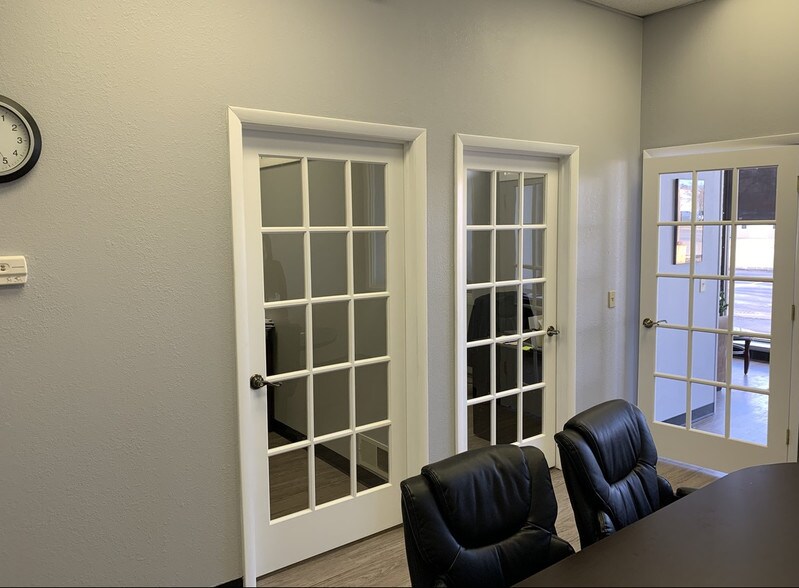 More Photos Of 1455-1465 S Reynolds Rd, Toledo Storefront Retail Office For Lease