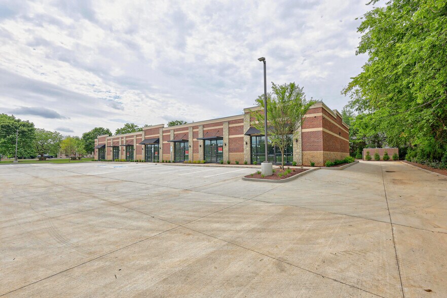More Photos Of 2216 Dr Martin Luther King Blvd, Murfreesboro Freestanding For Lease