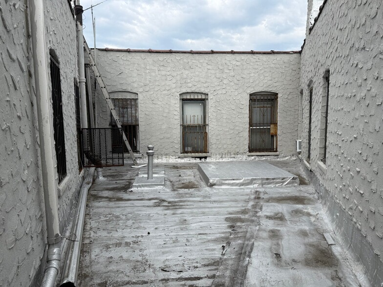 More Photos Of 2530 Boston Rd, Bronx Storefront Retail Office For Sale