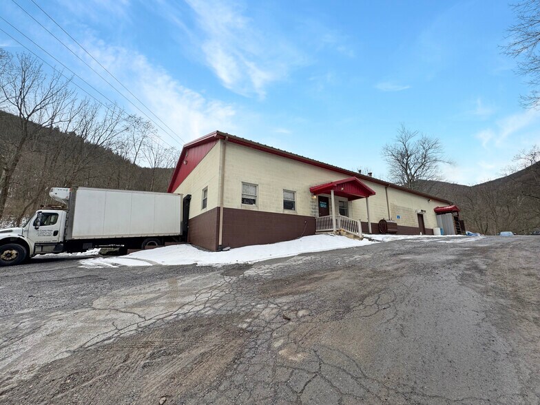 More Photos Of 151 Slaughter House Rd, Claysburg Warehouse For Sale