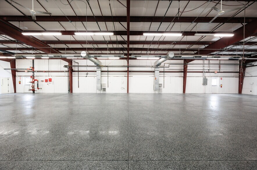 More Photos Of 2291 Traversefield Dr, Traverse City Manufacturing For Lease